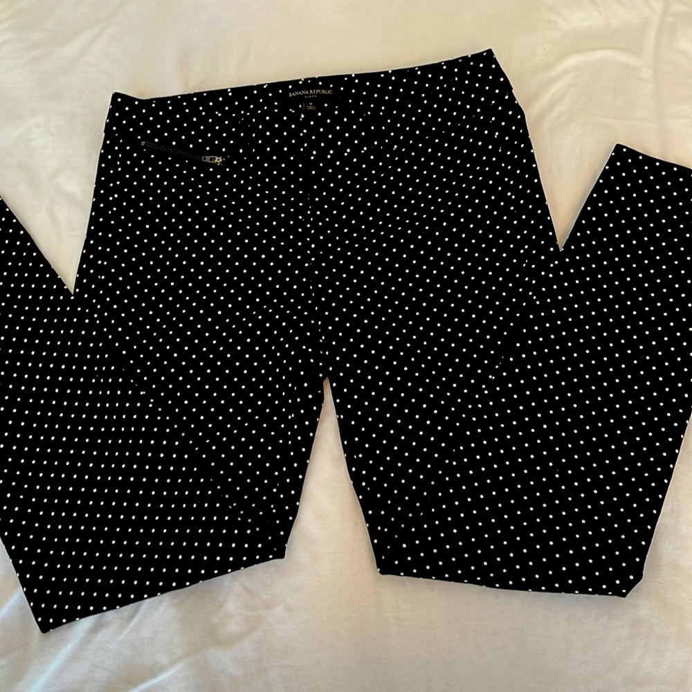 Banana republic pants size 6, black with white polka dots